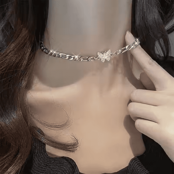 ⁦قلادة جديدة على شكل فراشة رائعة ⁩ - الصورة ⁦4⁩