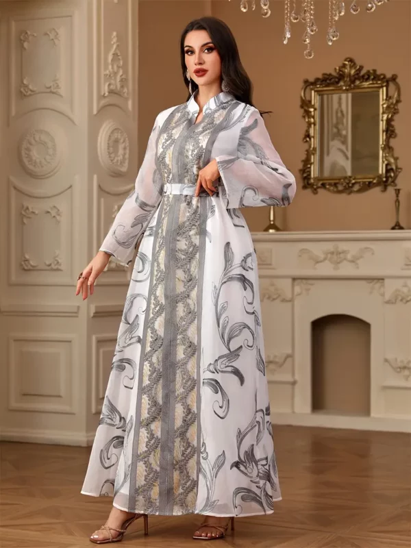 عباءة نسائية مزينة بتطريز زهور، مع حزام وأكمام شبكية، مثالية لشهر رمضان، تشبه الكفتان، متوفرة في دبي