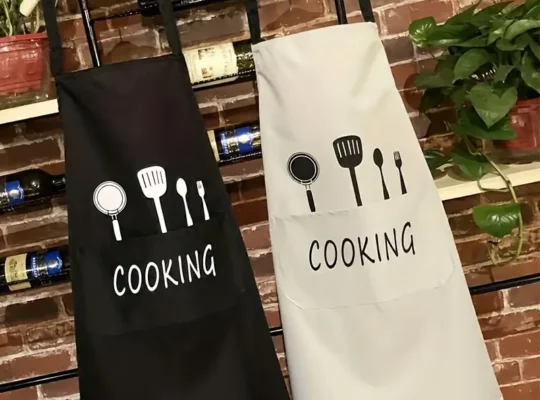 مئزر مميز مع جيوب، مقاوم للماء والزيوت