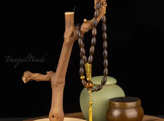 سبحة ذات 33 حبة من العود المعطر