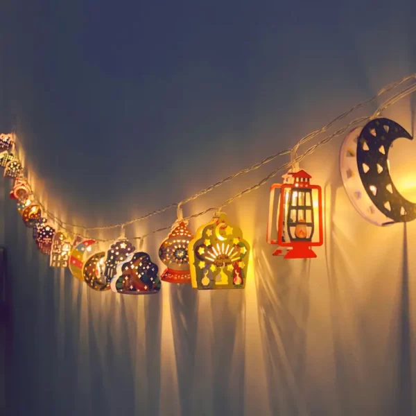 ⁦أضواء سلسلة رمضان المعدنية⁩ - الصورة ⁦4⁩