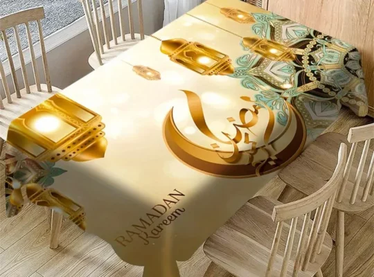 قماش سفرة رمضان كريم بتصميم قمر ذهبي