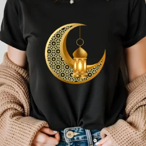 تيشيرت نسائي بطباعة رمضان مبارك والقمر والفانوس