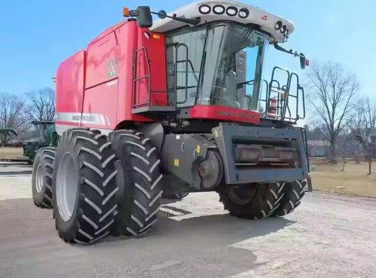 آلات زراعية رخيصة الثمن حصادة Massey Ferguson 9560 / حصادة زراعية مستعملة إلى حد ما