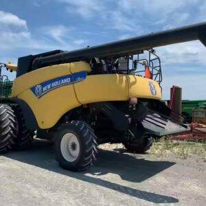 آلة حصاد مستعملة للبيع حصادة CR8090 HOLLAND مستعملة حصادة CR8090 عالية الجودة من New Holland
