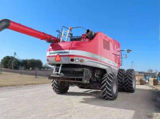 آلات زراعية رخيصة الثمن حصادة Massey Ferguson 9560 / حصادة زراعية مستعملة إلى حد ما