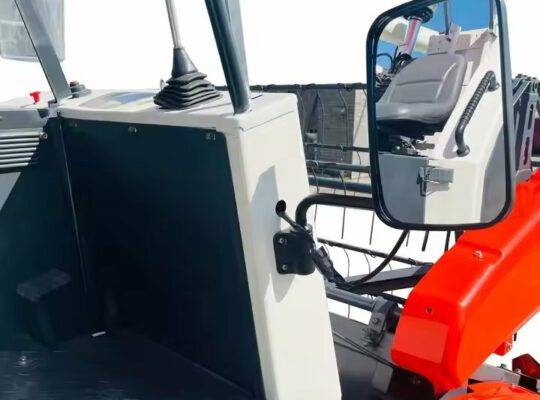 حصادة Kubota Full Feeding مستعملة لفول الصويا والأرز 688q DC70