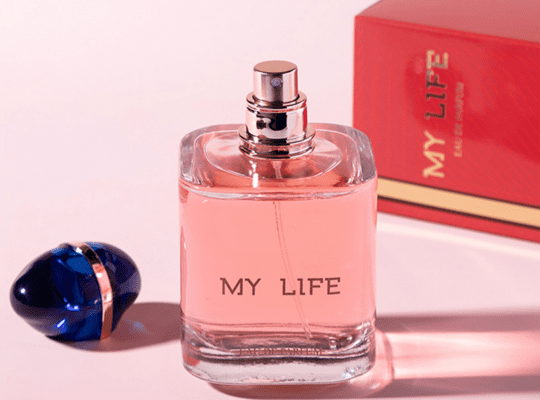 عطر نسائي في طريقتي بيع بالجملة فاخر