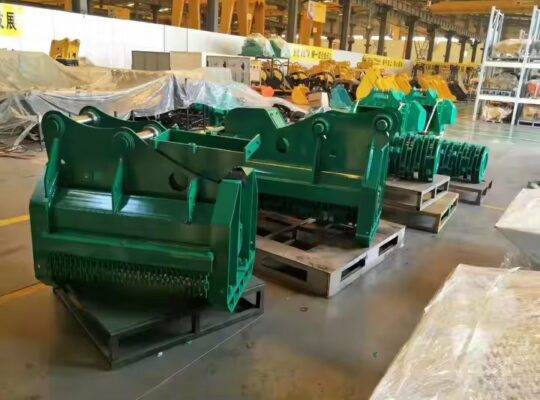 آلات الغابات العالمية حفارة الغابات Mulcher التقطيع Mulcher Wood Chipper للبيع