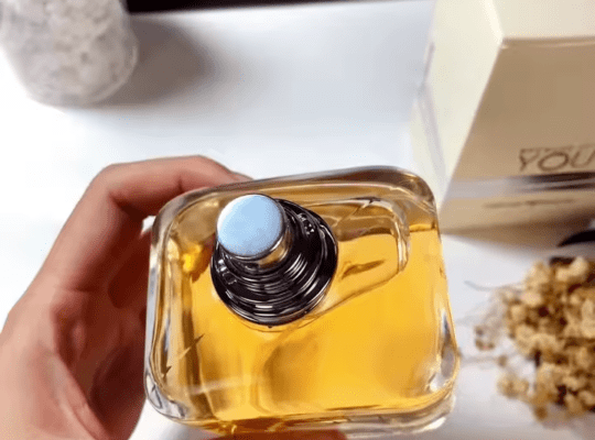 عطر نسائي بالعاطفة