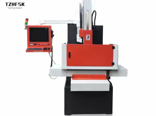 مصنع توريد ماكينة الحفر بالشرارة CNC703 ذات الفتحات الصغيرة الأوتوماتيكية بالكامل