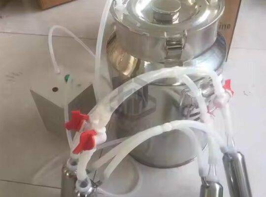 آلة حلب صغيرة للأبقار والماعز والجمال والحصان