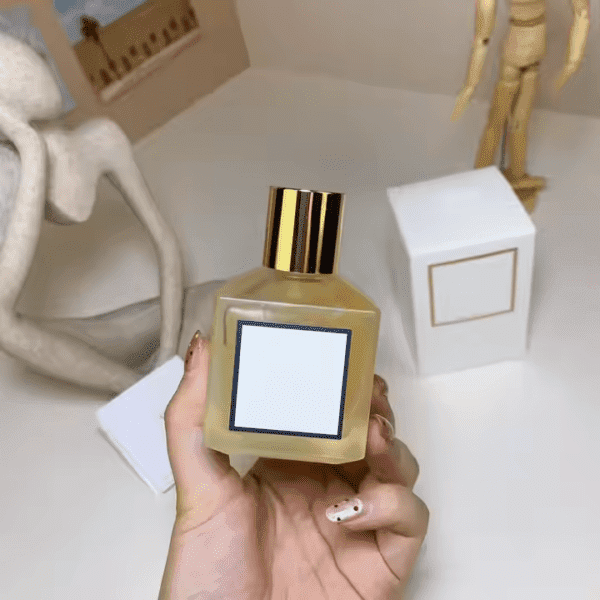 عطر نسائي من العلامة التجارية الأكثر مبيعًا