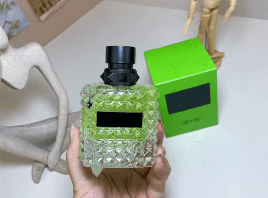 عطر أصلي فاخر من العلامة التجارية