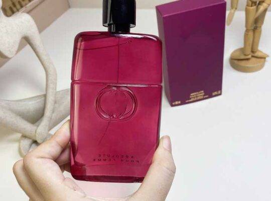 عطر نسائي طويل يدوم طويلاً