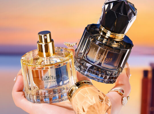 عطر خشبي أصلي للنساء