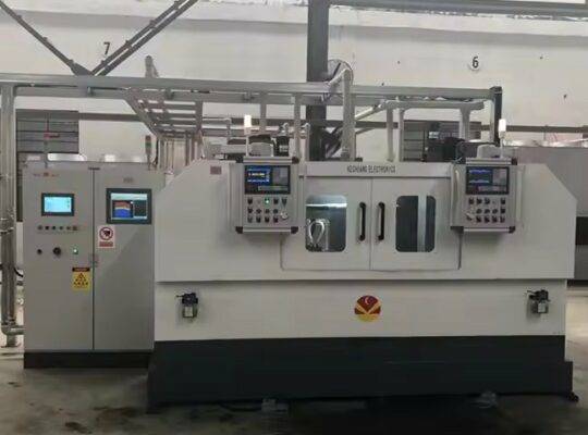 أدوات آلة التبريد بالحث CNC العمودية مع نظام التحكم الرقمي الكامل للمعالجة الحرارية بالحث للأعمدة والتروس