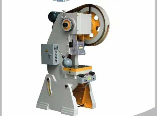 أحدث تكنولوجيا آلة اللكم CNC سعر آلة الضغط الهيدروليكية الصغيرة ذات الإطار C J23-10T