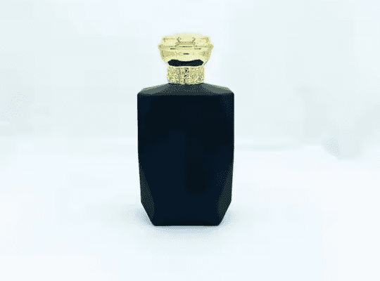 زجاجة عطر سوداء بالجملة بكميات كبيرة برائحة كولونيا