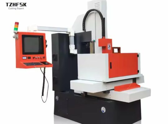 مصنع توريد ماكينة الحفر بالشرارة CNC703 ذات الفتحات الصغيرة الأوتوماتيكية بالكامل