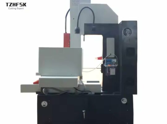 مصنع توريد ماكينة الحفر بالشرارة CNC703 ذات الفتحات الصغيرة الأوتوماتيكية بالكامل