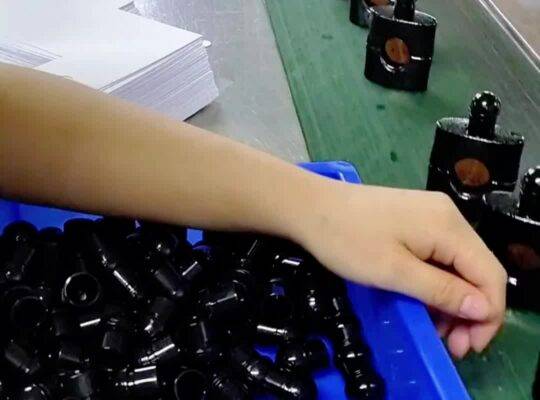 عطر كولونيا للرجال مبيع بالجملة