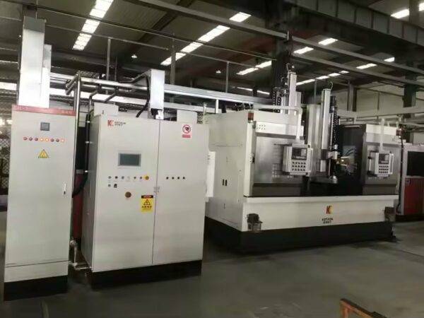 ⁦أدوات آلة التبريد بالحث CNC العمودية مع نظام التحكم الرقمي الكامل للمعالجة الحرارية بالحث للأعمدة والتروس⁩ - الصورة ⁦4⁩