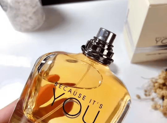 عطر نسائي بالعاطفة