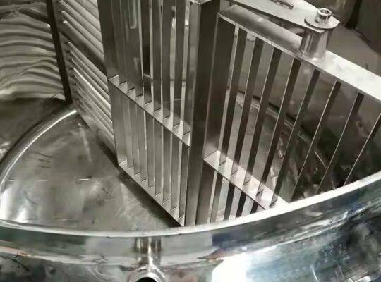 آلة صنع جبن الموزاريلا ومعدات معالجة الألبان
