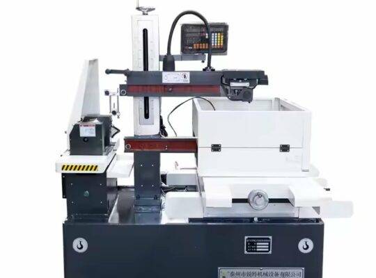 Ruite DK7720 معالجة قوالب الأجزاء المعدنية عالية الدقة CNC آلة قطع الأسلاك عالية السرعة EDM