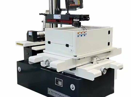 Ruite DK7720 معالجة قوالب الأجزاء المعدنية عالية الدقة CNC آلة قطع الأسلاك عالية السرعة EDM