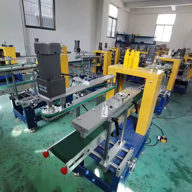 آلة قطع عنق وفم العلب البلاستيكية عالية الكثافة والبولي فينيل كلوريد والبولي إيثيلين تيرفثاليت ... الأوتوماتيكية عالية السرعة