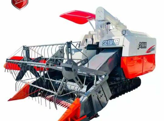 حصادة Kubota Full Feeding مستعملة لفول الصويا والأرز 688q DC70