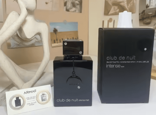 ملهى ليلي Revelry ، نادي مثالي Eau de Perfect Club Nuit Sillage