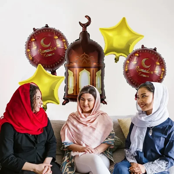 ⁦خمسة بالونات من الألومنيوم على شكل القمر⁩ - الصورة ⁦4⁩