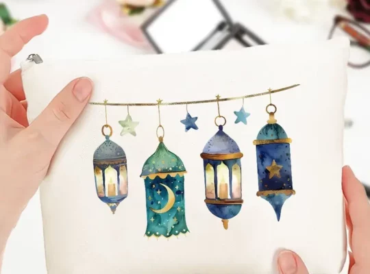 حقيبة مكياج قماشية أنيقة بتصميم فانوس رمضان