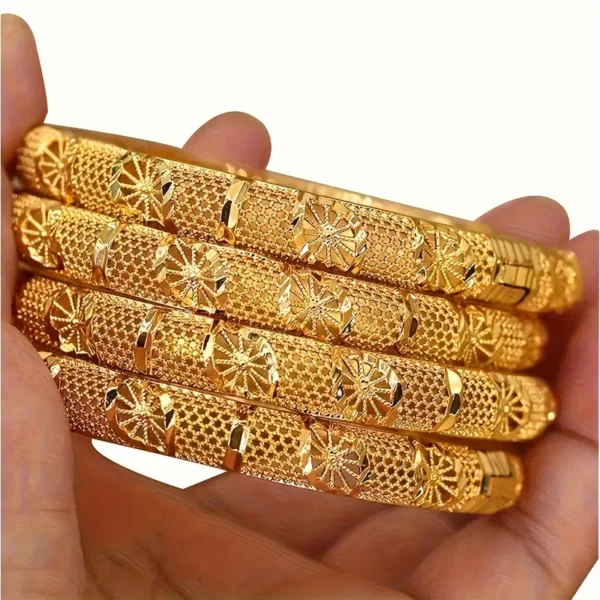 ⁦طقم من 4 قطع من الأساور النحاسية المطلية بالذهب⁩ - الصورة ⁦4⁩