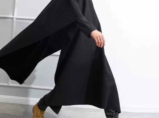 عباءة غير منتظمة ذات Capuche