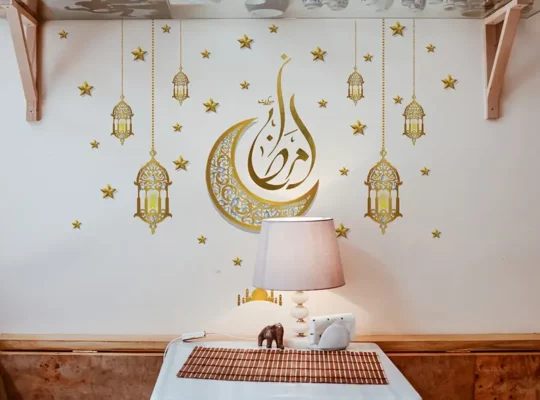 2 قطعة من لوحات جدارية على شكل قنديل رمضان