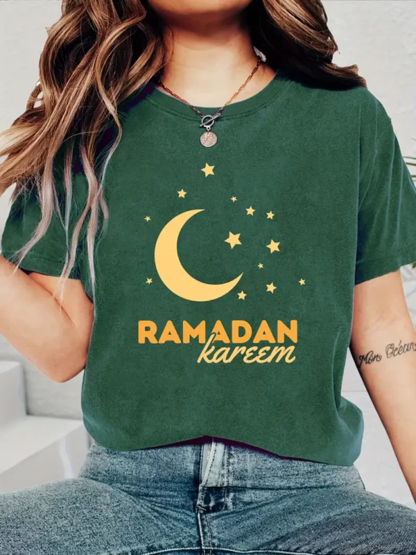 ⁦تيشيرت نسائي مستوحى من رمضان⁩ - الصورة ⁦5⁩