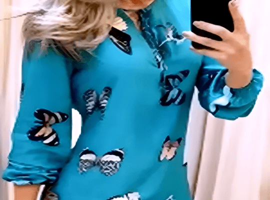 فستان بأكمام طويلة