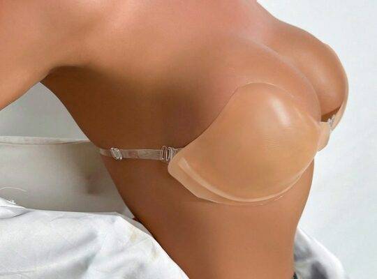 حمالة صدر لاصقة