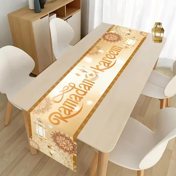 ⁦مفرش طاولةرمضان الذهبي الأنيق⁩ - الصورة ⁦4⁩