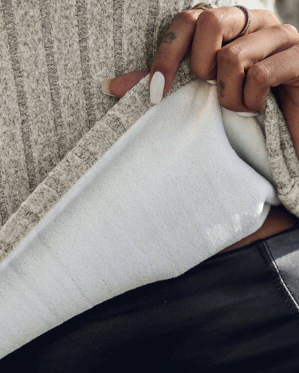⁦تي شيرت Slim Fit بأكمام طويلة⁩ - الصورة ⁦5⁩