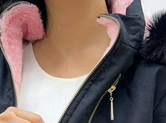 جاكيت مبطن بالصوف مع غطاء رأس