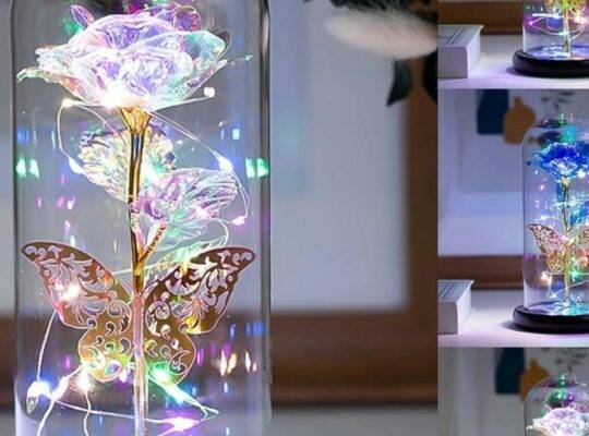 مصباح فراشة وردي LED