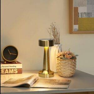 مصباح مكتبي معدني يعمل باللمس بـ 16 لون USB للشحن