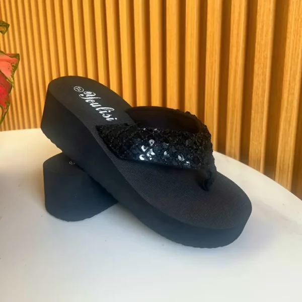 ⁦صنادل نسائية مزينة بالخرز، سهلة الارتداء على مدار السنة⁩ - الصورة ⁦3⁩