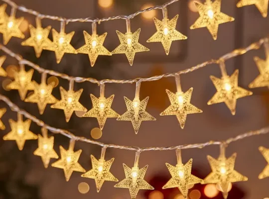 أضواء سلسلة LED بنجمة بيضاء دافئة