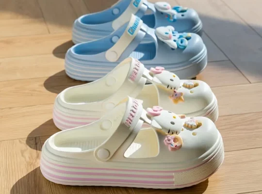 أحذية الماء الخارجية من Sanrio…